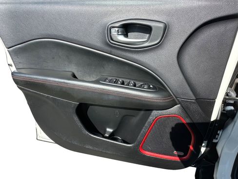 Used 2018 Jeep Compass Trailhawk w/ Leather Interior Group image 11