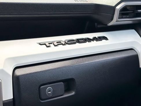 Used 2024 Toyota Tacoma TRD Off-Road AWD/4WD image 31