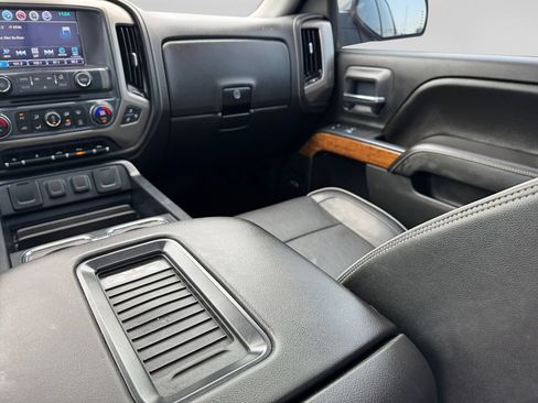 Used 2017 Chevrolet Silverado 1500 High Country AWD/4WD image 24