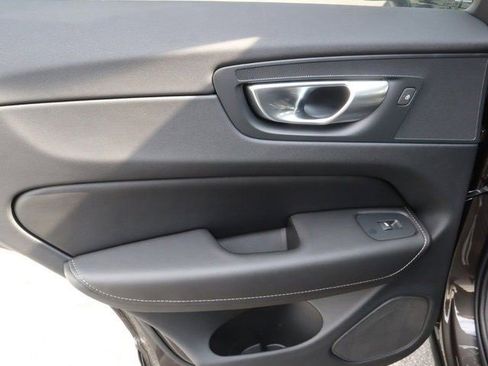 New 2024 Volvo XC60 T8 Ultimate w/ Protection Package Premier image 19