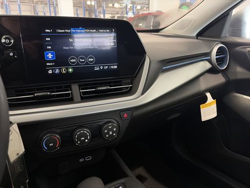 New 2026 Chevrolet Trax LS image 20