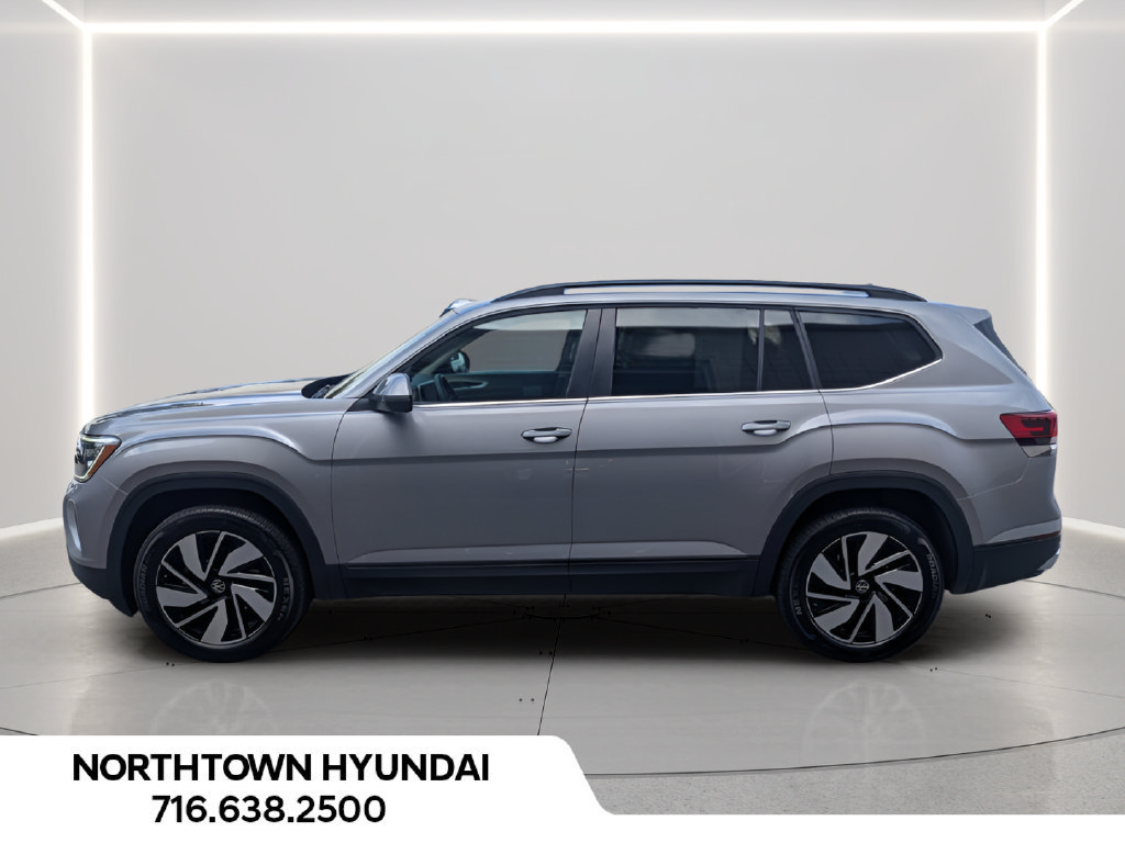 Used 2026 Volkswagen Atlas SE AWD/4WD image 2