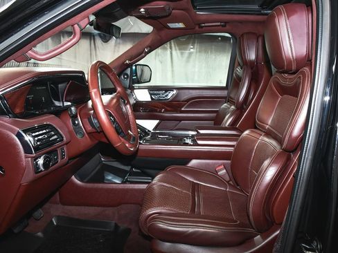 Used 2018 Lincoln Navigator Black Label w/ Cargo Package AWD/4WD image 53