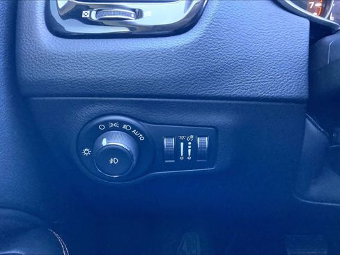 Used 2020 Jeep Compass Limited AWD/4WD image 63