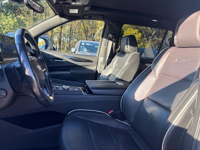 Used 2021 Cadillac Escalade ESV Sport w/ Driver Assist Tech Package AWD/4WD image 3