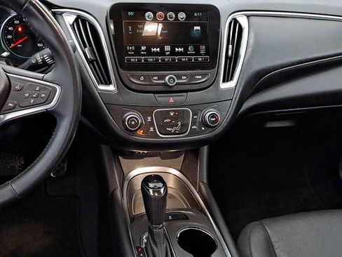 Used 2017 Chevrolet Malibu LT w/ Leather Package image 24