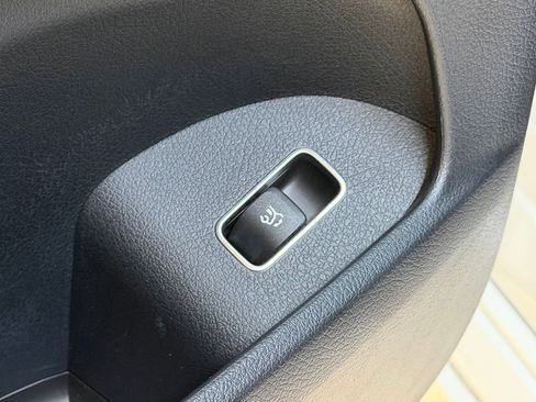 Used 2024 Mercedes-Benz GLS 450 4MATIC image 25