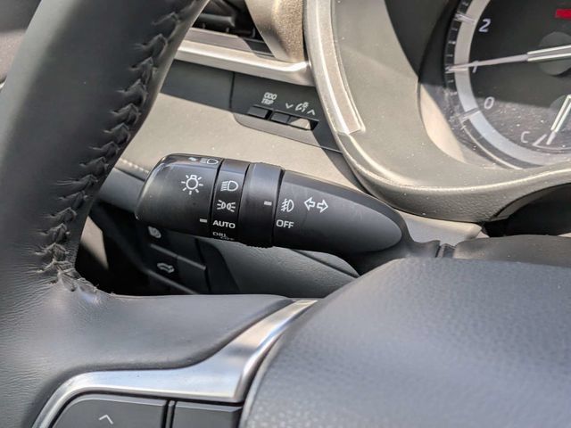 Used 2021 Toyota Highlander XLE FWD image 26