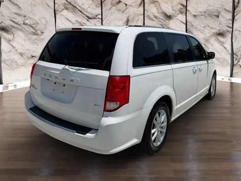 Used 2020 Dodge Grand Caravan SXT FWD image 7