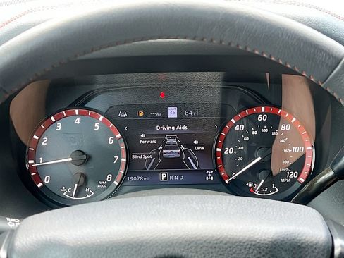 Used 2024 Nissan Titan PRO-4X w/ Pro-4x Convenience Package AWD/4WD image 12