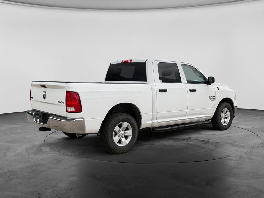 Used 2022 RAM 1500 Classic SLT AWD/4WD image 8
