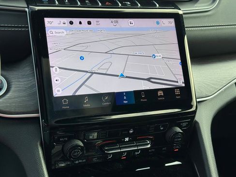 Used 2024 Jeep Grand Cherokee Limited 4xe image 15