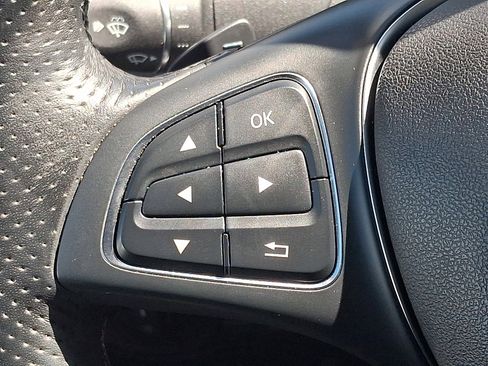 Used 2023 Mercedes-Benz Metris image 24