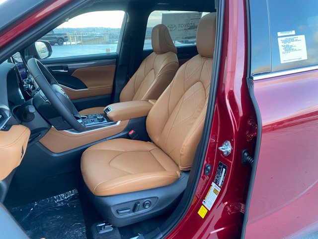 New 2026 Toyota Highlander Platinum AWD/4WD image 23
