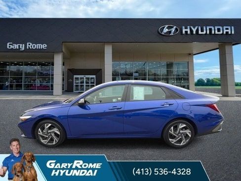 Certified 2025 Hyundai Elantra SEL FWD image 13