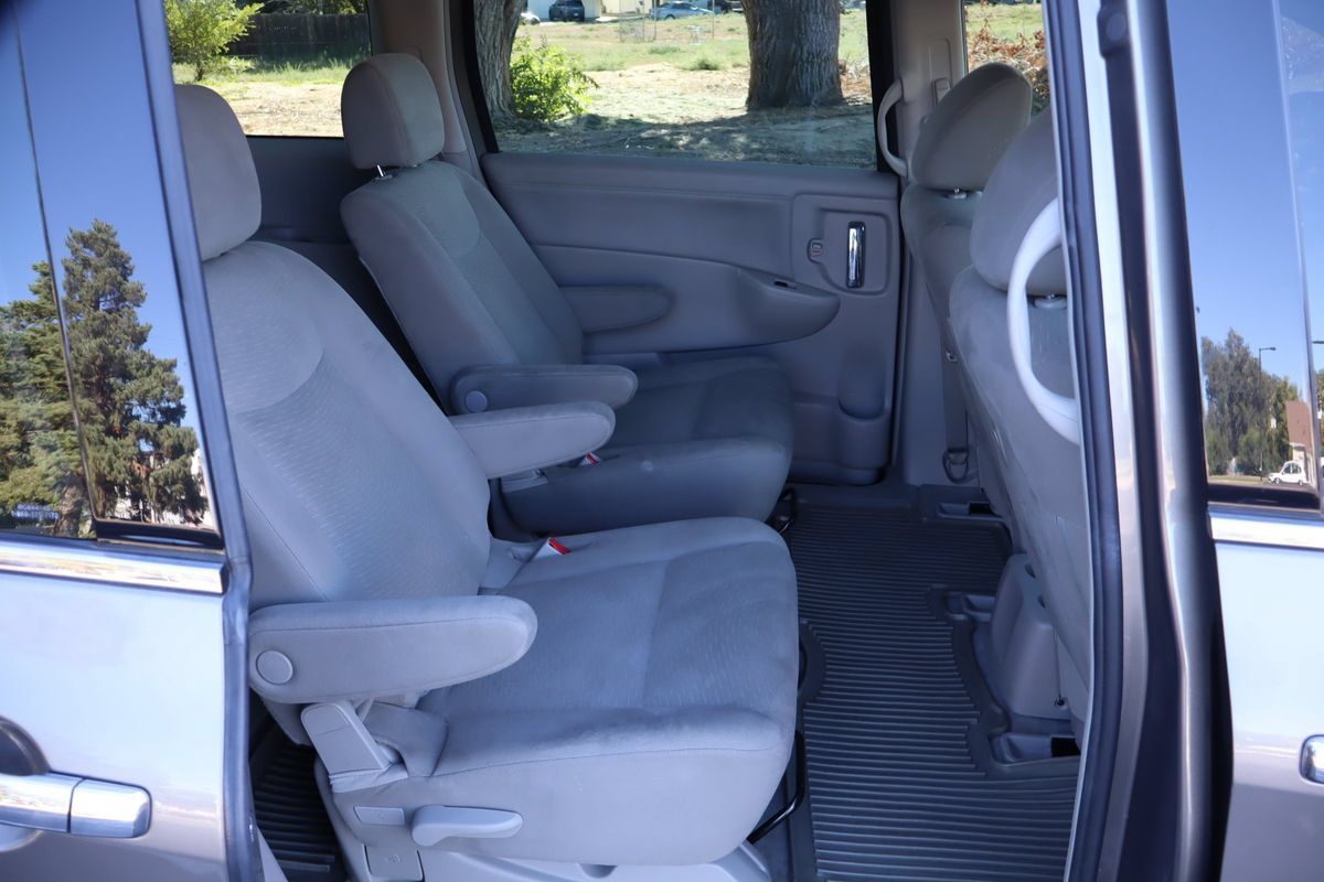 Used 2014 Nissan Quest S FWD image 23