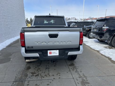 Certified 2024 Toyota Tacoma TRD Off-Road image 3