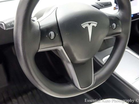 Used 2022 Tesla Model 3 RWD image 15