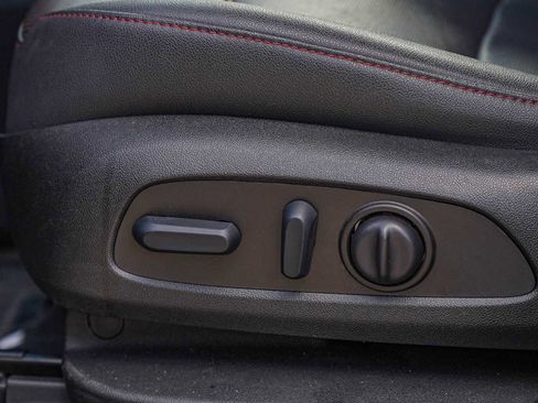 Used 2022 Chevrolet Blazer RS w/ Enhanced Convenience Package image 25