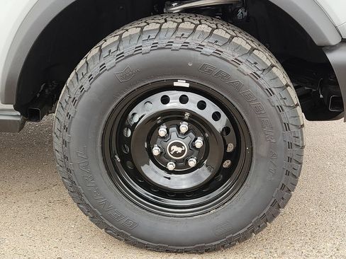 New 2026 Ford Bronco Big Bend w/ Black Diamond Package AWD/4WD image 7