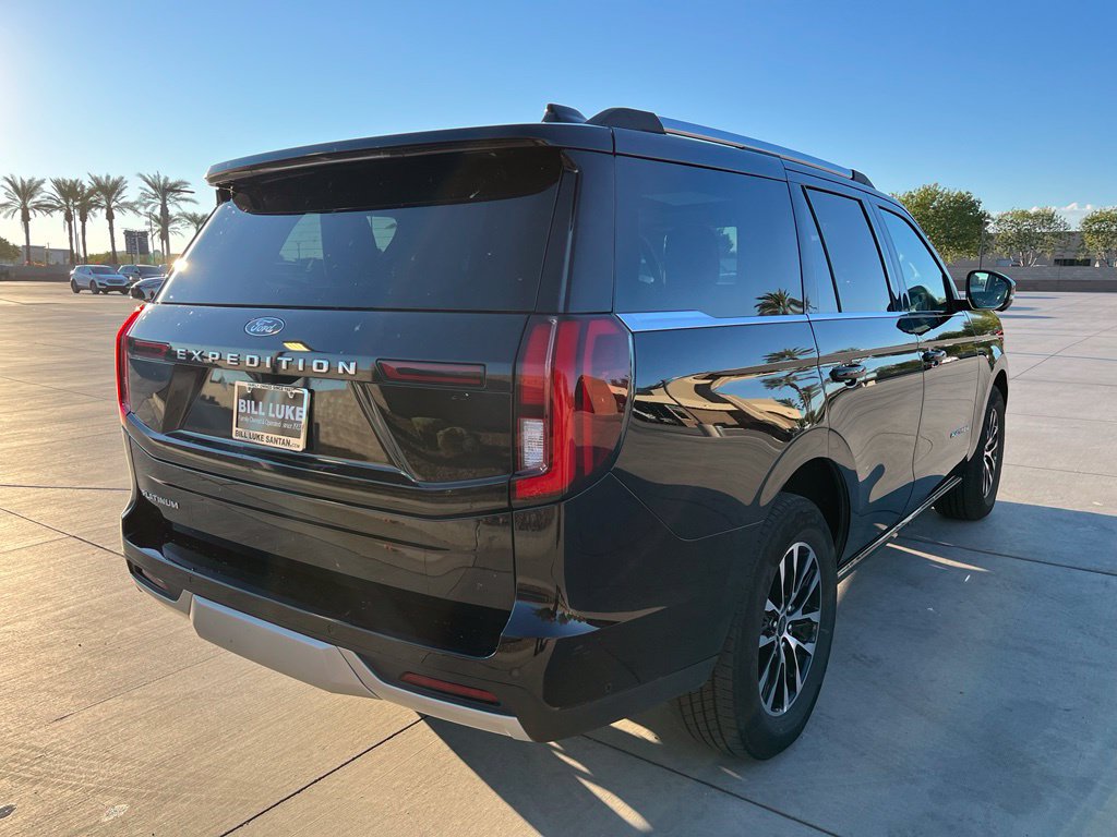 Used 2025 Ford Expedition Platinum AWD/4WD image 5