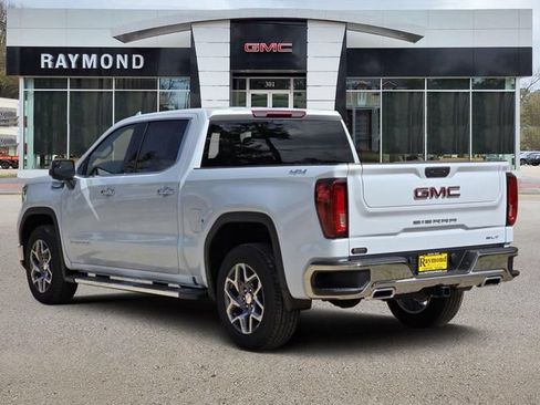 New 2026 GMC Sierra 1500 SLT AWD/4WD image 3