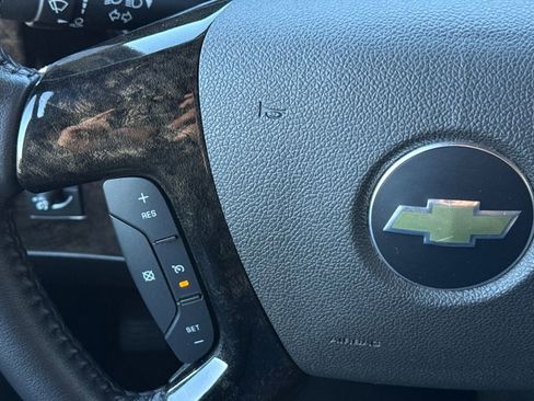 Used 2023 Chevrolet Express 2500 image 28