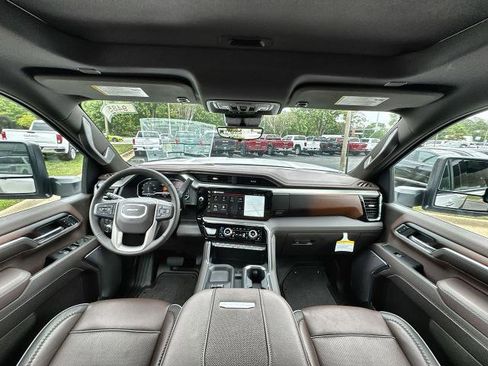 Used 2024 GMC Sierra 2500 Denali w/ Denali Reserve Package image 54