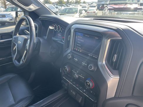 Used 2021 Chevrolet Silverado 1500 LT image 30
