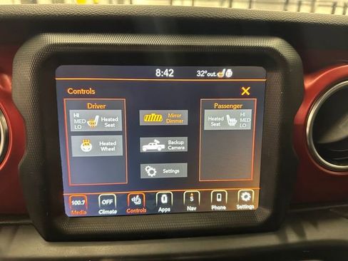 Used 2023 Jeep Gladiator Rubicon w/ Cold Weather Group image 25