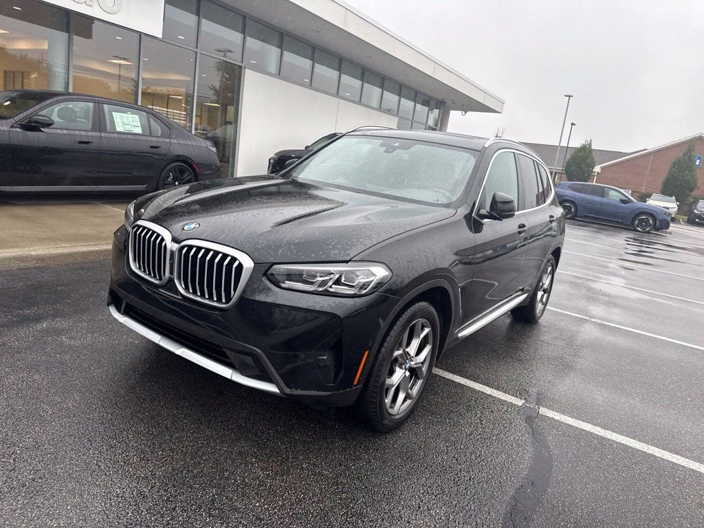 Used 2024 BMW X3 xDrive30i w/ Convenience Package AWD/4WD image 3