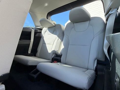 Used 2025 Volvo XC90 T8 Plus w/ Protection Package image 16