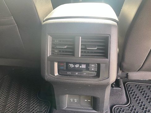 Used 2022 Volkswagen Atlas SE image 29