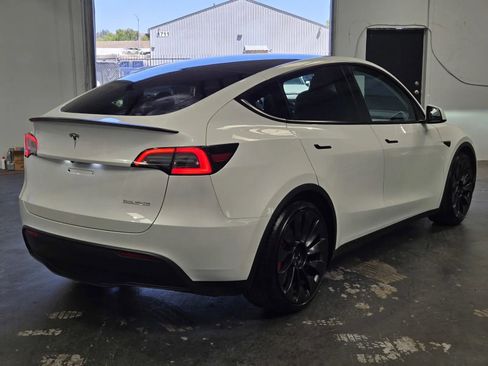 Used 2023 Tesla Model Y Performance AWD/4WD image 4