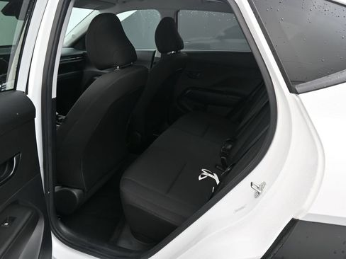 Used 2024 Hyundai Kona SEL w/ Convenience Package AWD/4WD image 18