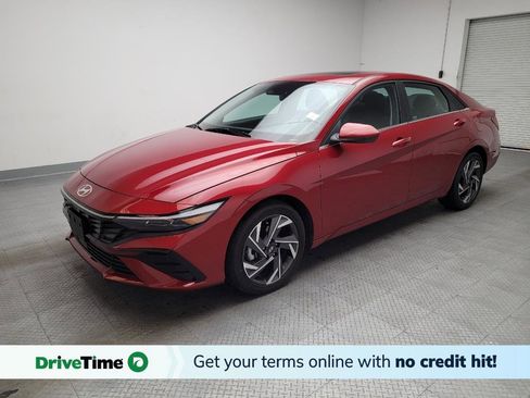 Used 2025 Hyundai Elantra SEL FWD image 1