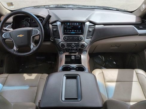 Used 2018 Chevrolet Tahoe LT w/ LT Signature Package image 17