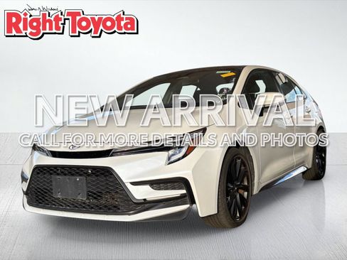 Certified 2025 Toyota Corolla SE FWD image 1