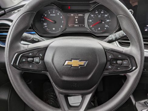 Used 2024 Chevrolet Trax LS w/ LS Convenience Package FWD image 13