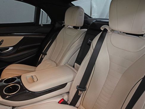 Used 2018 Mercedes-Benz S 560 4MATIC Sedan image 15