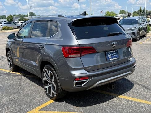 Certified 2022 Volkswagen Taos SEL AWD/4WD image 7