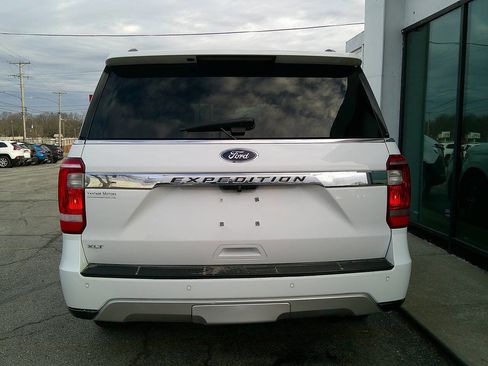 Used 2019 Ford Expedition XLT w/ Equipment Group 201A image 6