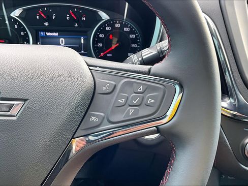 Used 2024 Chevrolet Equinox RS FWD image 24
