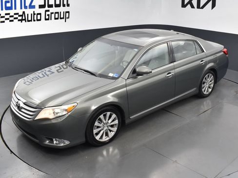 Used 2011 Toyota Avalon Limited FWD image 10