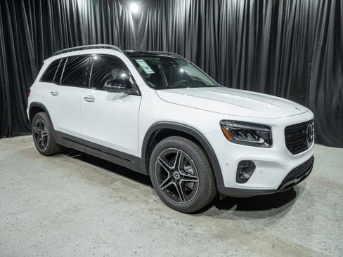 New 2026 Mercedes-Benz GLB 250 image 3
