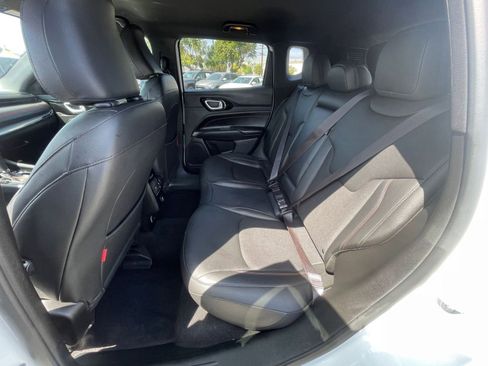 Used 2025 Jeep Compass Trailhawk image 25