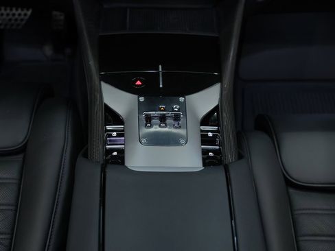 Used 2024 Ferrari Purosangue AWD/4WD image 68