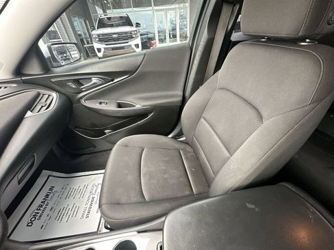 Used 2021 Chevrolet Malibu RS image 11