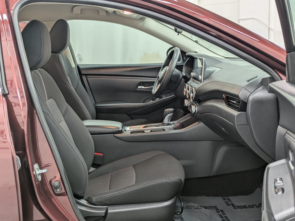 Used 2025 Nissan Sentra SV FWD image 16