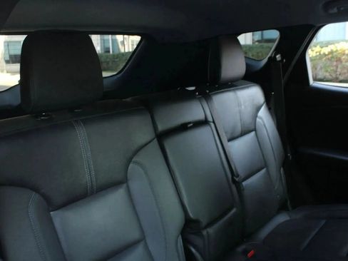 Used 2019 Chevrolet Blazer LT w/ Sound & Technology Package FWD image 21